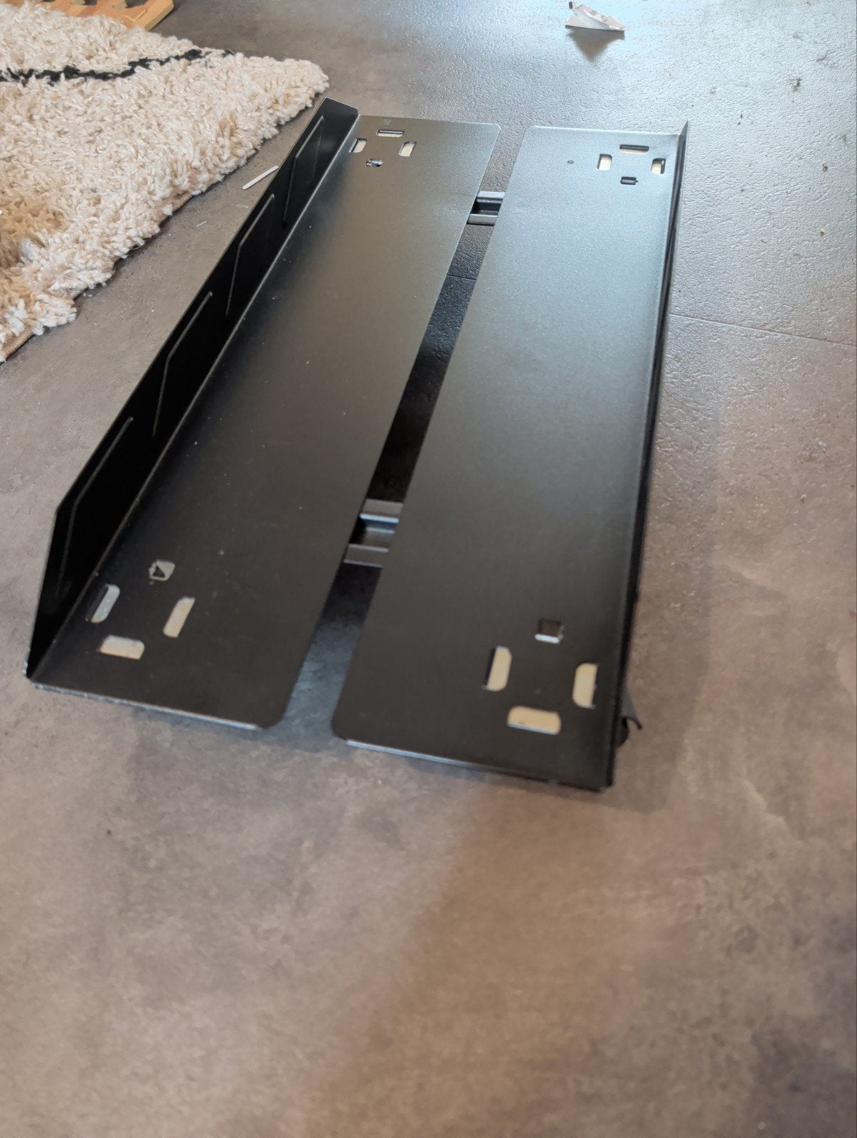 IKEA Uppspel verstelbaar computer standaard op wielen, Huis en Inrichting, Woonaccessoires | Cd- en Dvd-rekken, Ophalen, Zo goed als nieuw