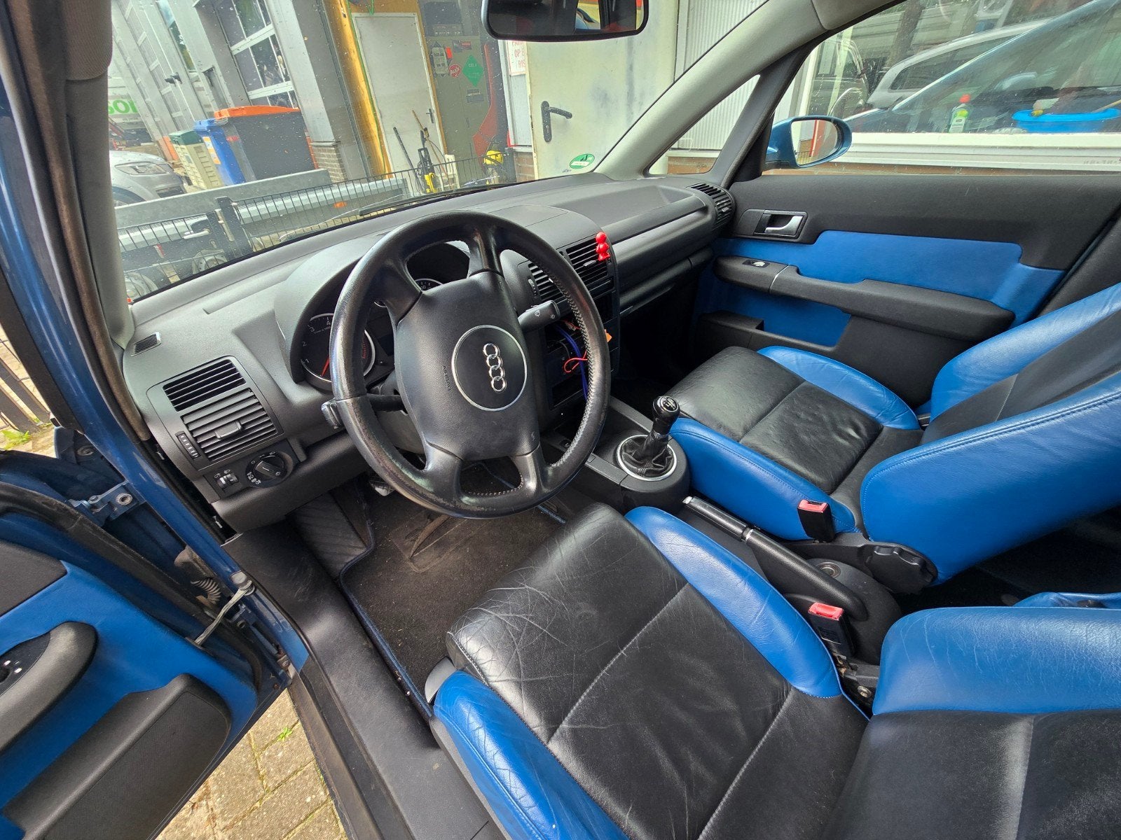 Audi A2 interieur blauw/zwart leer, Ophalen, Gebruikt, Audi