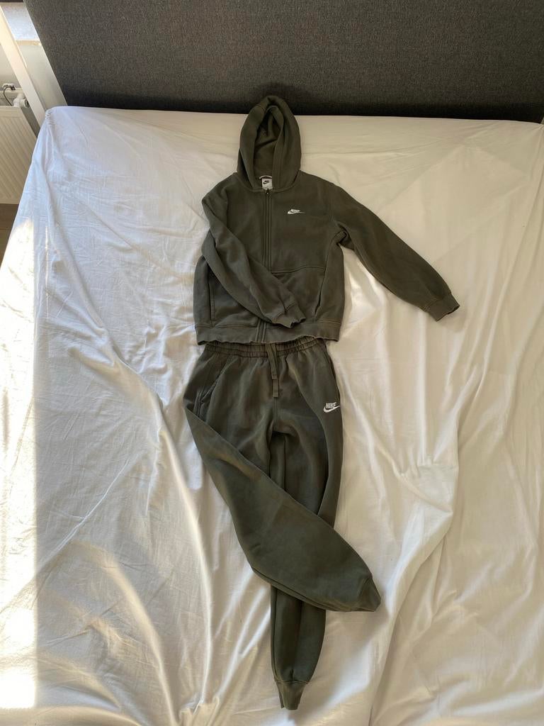 Nike Trainingspak - Zo goed als nieuw, Kleding | Heren, Sportkleding, Zo goed als nieuw, Algemeen, Groen, Ophalen
