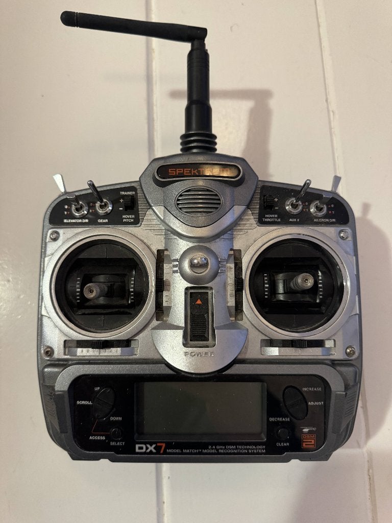 Spectrum DX7 2.4Ghz 7-kanaals zender, Ophalen of Verzenden, Gebruikt, 1:72 tot 1:144, Overige merken