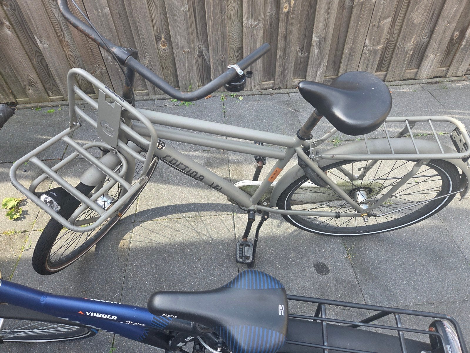 Foto 3 van Twee fietsen voor de handige Harry