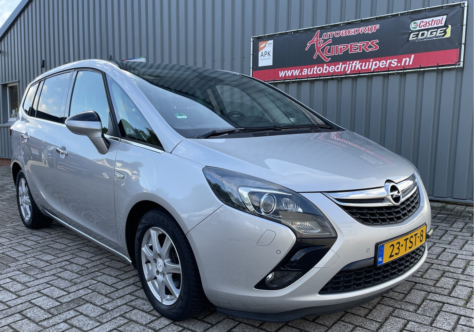 Opel Zafira Tourer 1.4 Cosmo 7p. Clima.Cruise.Pano.Lm.velgen, Auto's, Euro 5, Stof, Zwart, 4 cilinders