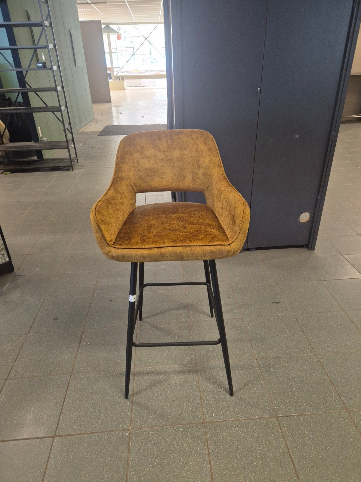 PTMD Barkruk Oker Geel Suede Stof, Zithoogte 76 cm, Ophalen, Met voetsteun, 60 tot 90 cm, Zo goed als nieuw