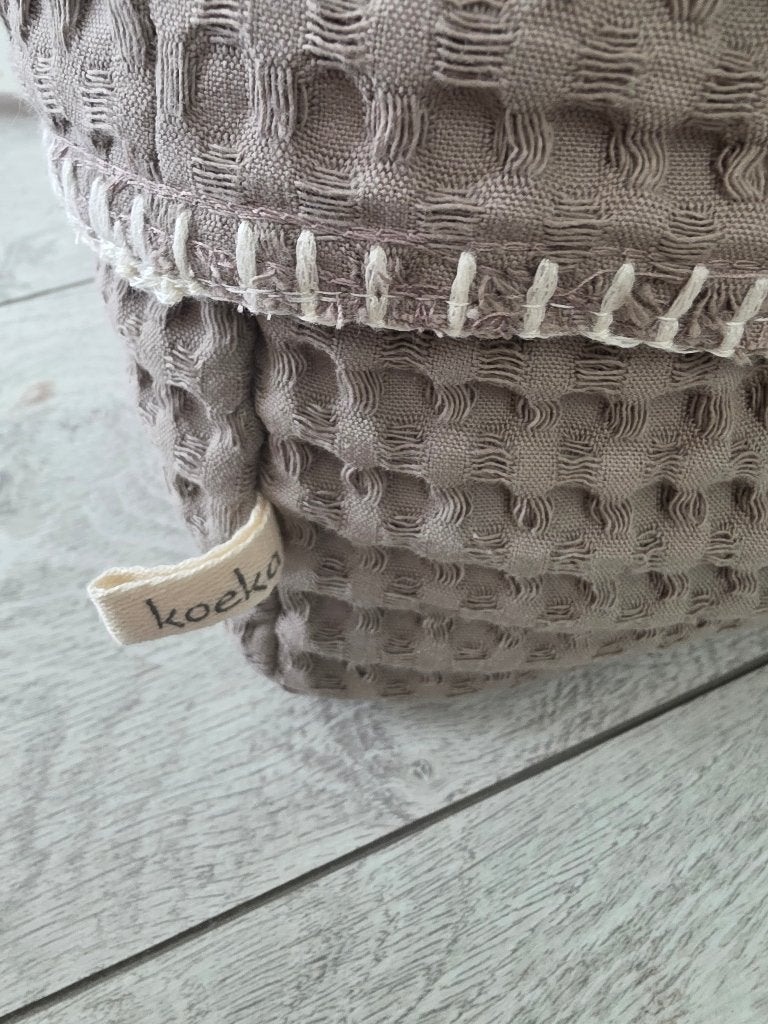 Koeka taupe commode mandjes, Ophalen, Zo goed als nieuw, Klamboe