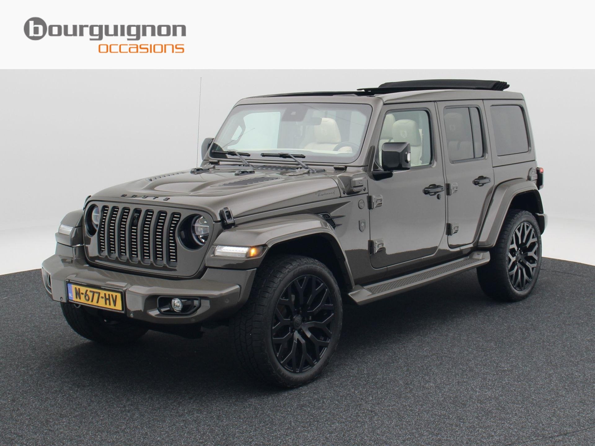 Jeep Wrangler Unlimited 4xe 380 Sahara BRUTE | Wit leder | E, Auto's, Automaat, Dealer onderhouden, Euro 6, 4 cilinders