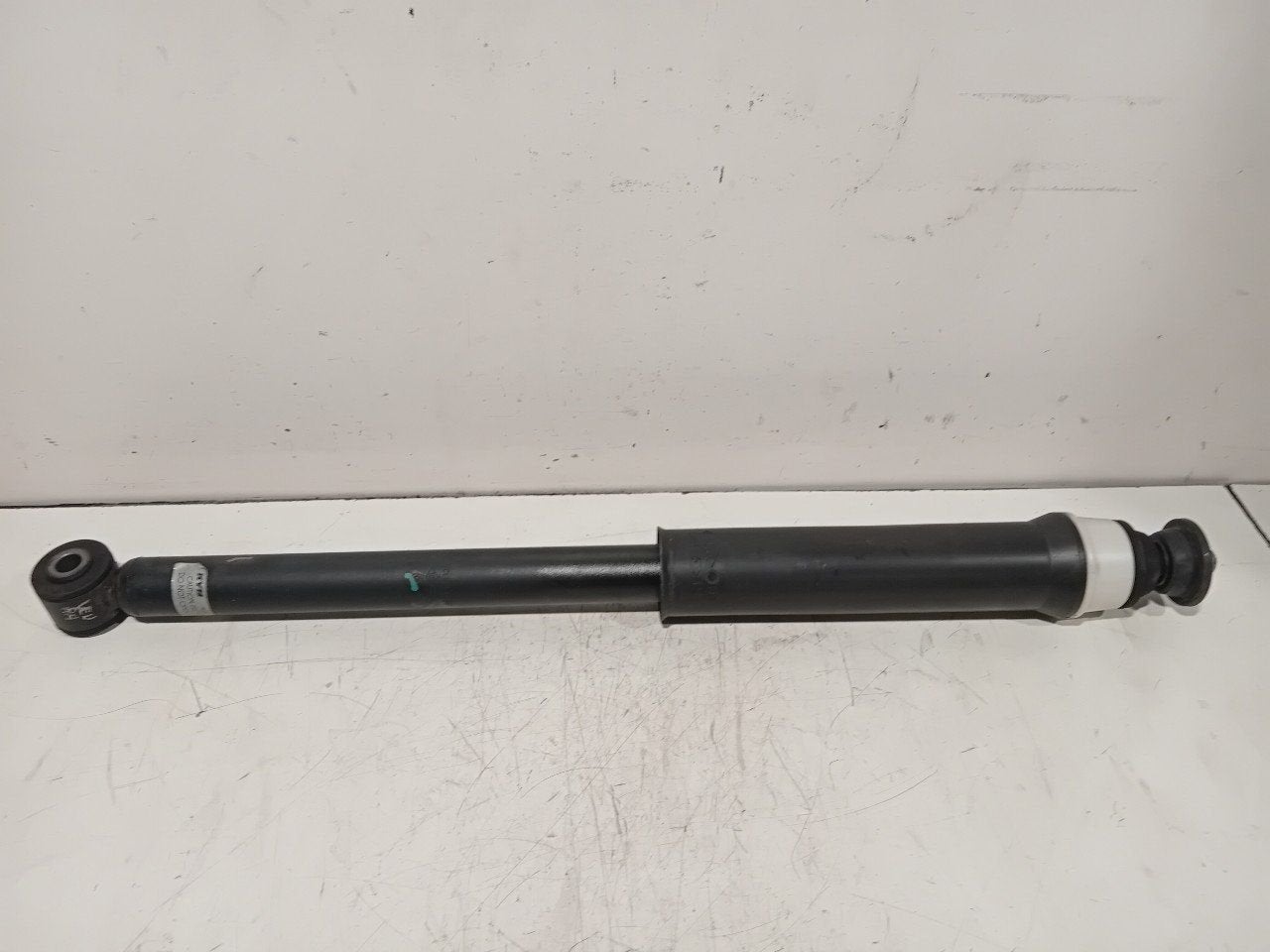 Schokbreker rechts achter Renault Clio, Auto-onderdelen, Onderdelen@venauto.nl, Van der Ven Autorecycling B.V., Gebruikt, Ettenseweg 76, 4706 PB Roosendaal, The Netherlands