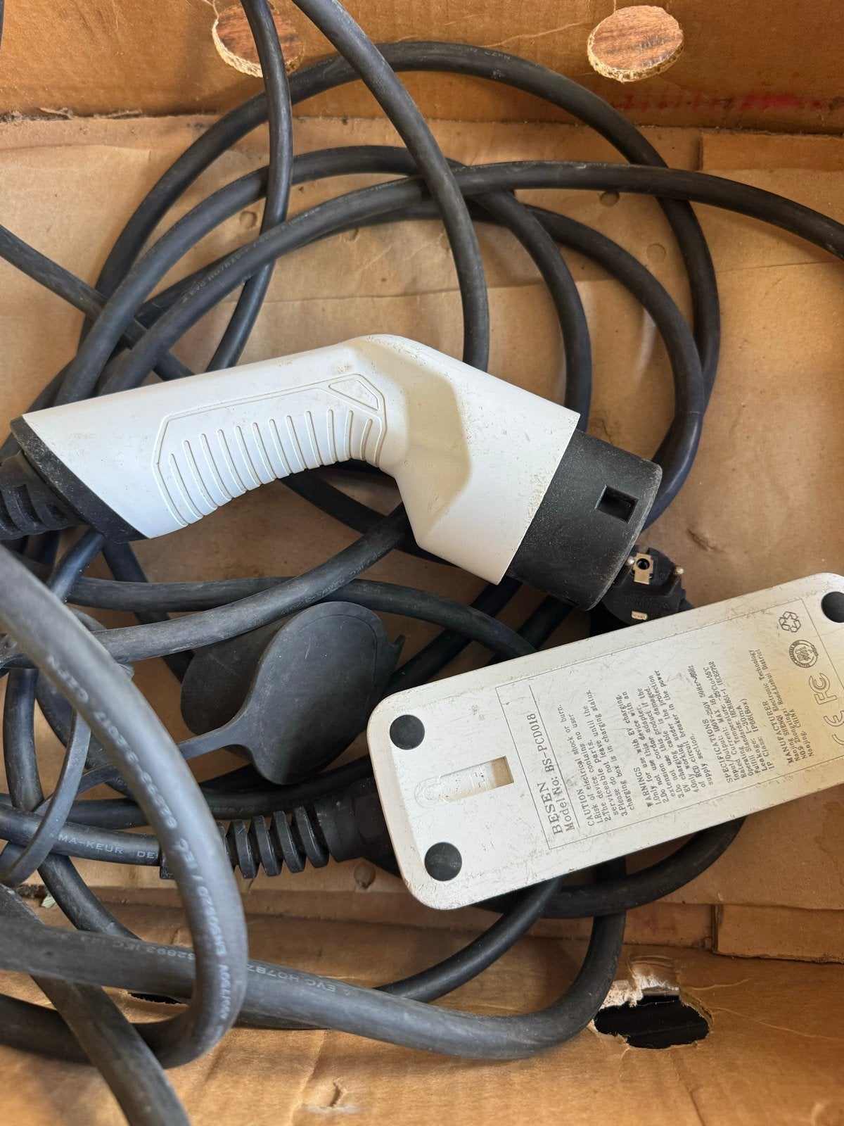 Granny lader BESEN EV Oplader Type 2 (BS-PCD018) - Gebruikt, Ophalen of Verzenden, Gebruikt