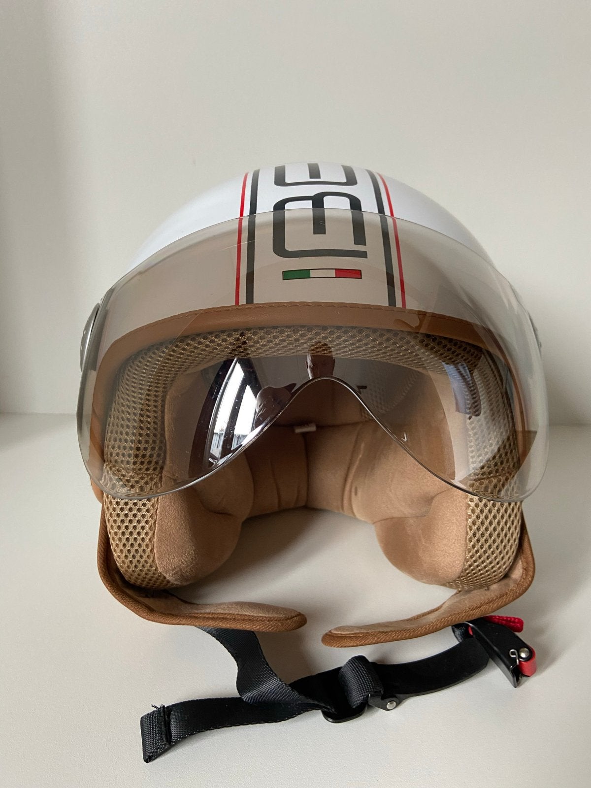 Beon Design Scooterhelm - Wit met Italiaanse strepen, Fietsen en Brommers, Brommerhelmen, Ophalen, Zo goed als nieuw, Medium