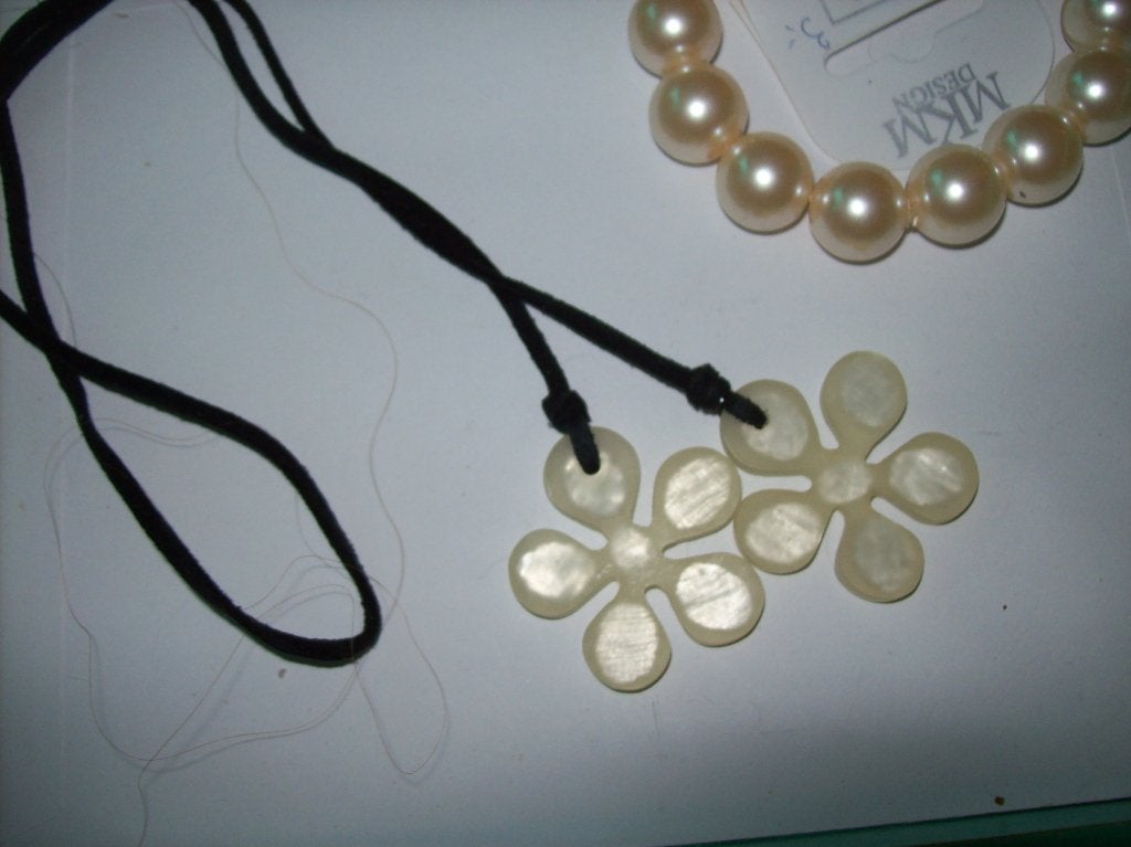 Ketting Zwart Koord Mooie Bloemen en Fraaie rek Armband, Overige materialen, Verstelbaar, Verzenden, Wit