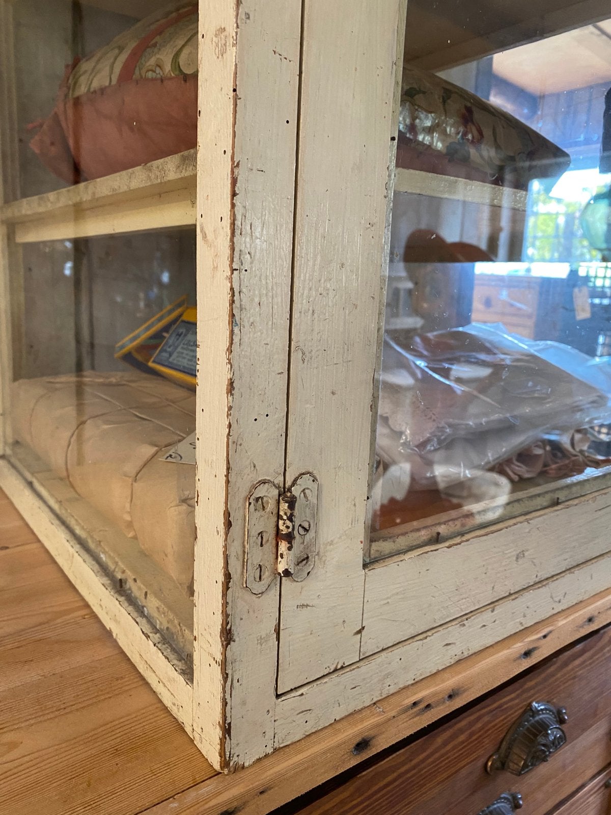 Antieke vitrine kast balievitrine toonbankvitrine, Ophalen