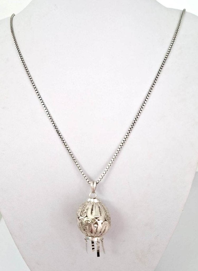 Prachtige Antieke Zilver Filigrein Pomander & Ketting 80 CM, Ophalen of Verzenden, Zilver, Ketting