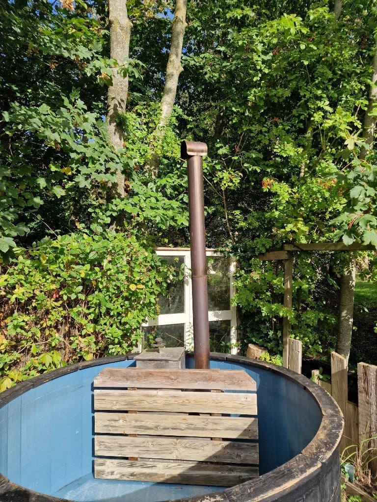 Kachel hottub (inbouw) met kachelpijp en bevestigingbeugels, Ophalen, Gebruikt, Vast, Inbouw