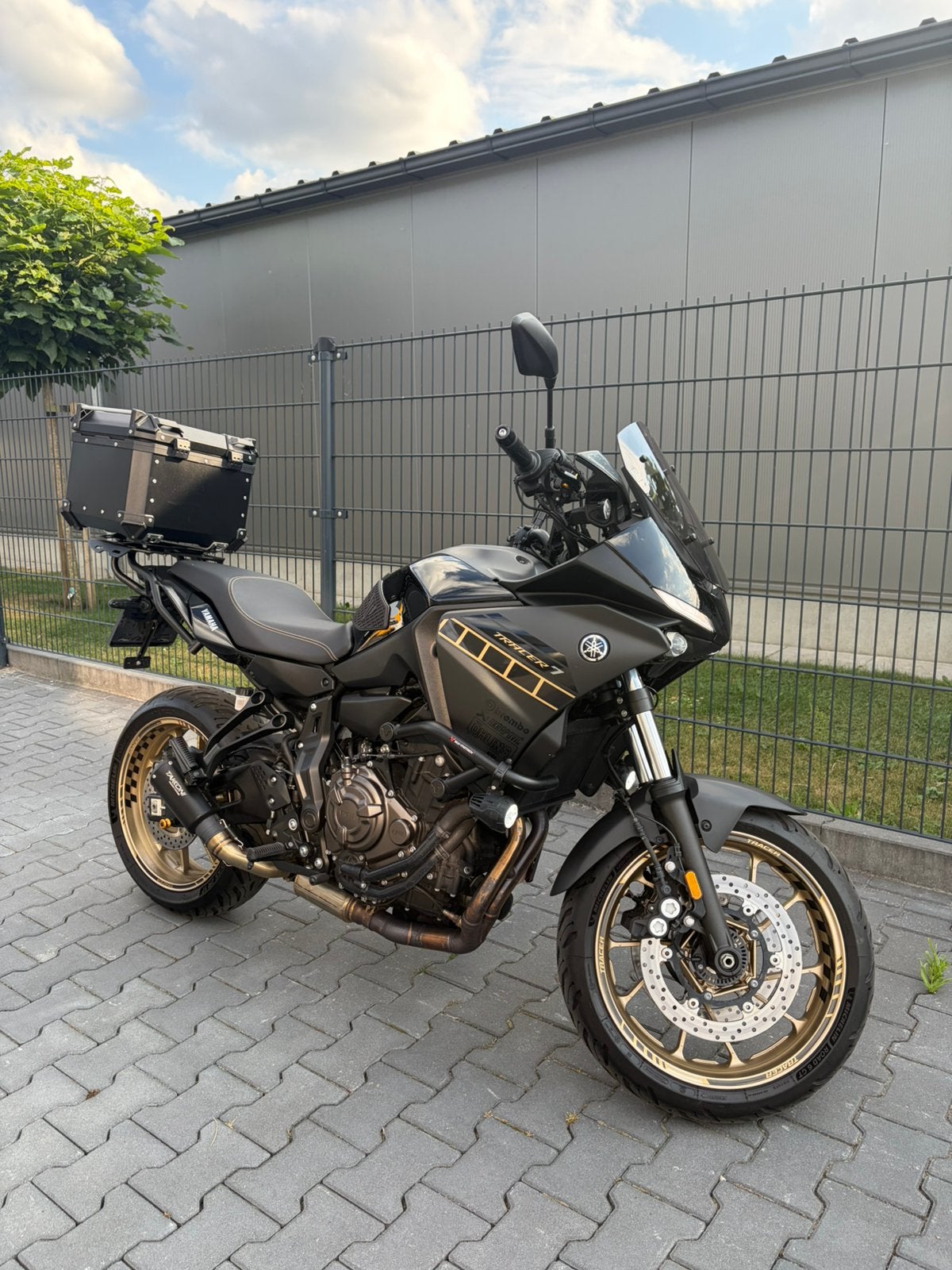 Yamaha Tracer 7 GT 2024 | Full Option | 7.700KM | Nieuwstaat, Motoren, 700 cc, 2 cilinders, Nieuw, Handvatverwarming