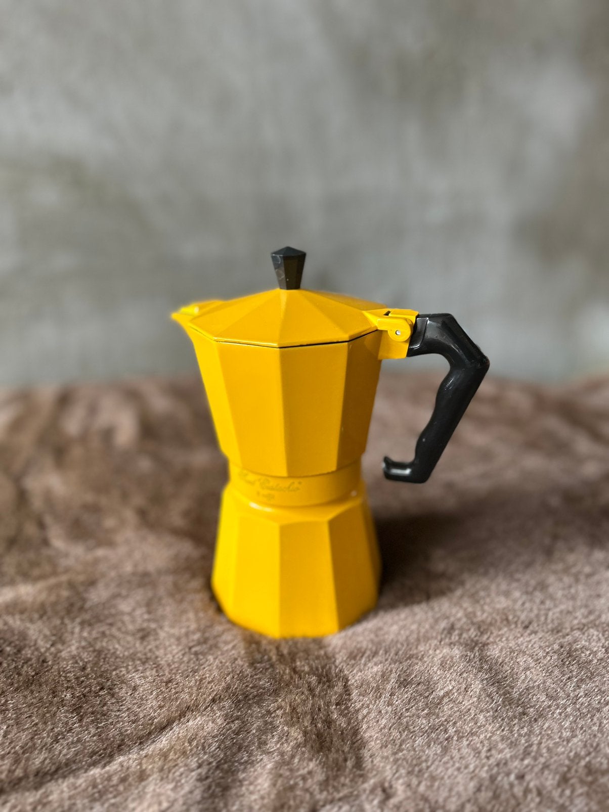 Gele espressopot / moka pot – 1 kopje, Witgoed en Apparatuur, Ophalen of Verzenden, Zo goed als nieuw, Espresso apparaat, Gemalen koffie