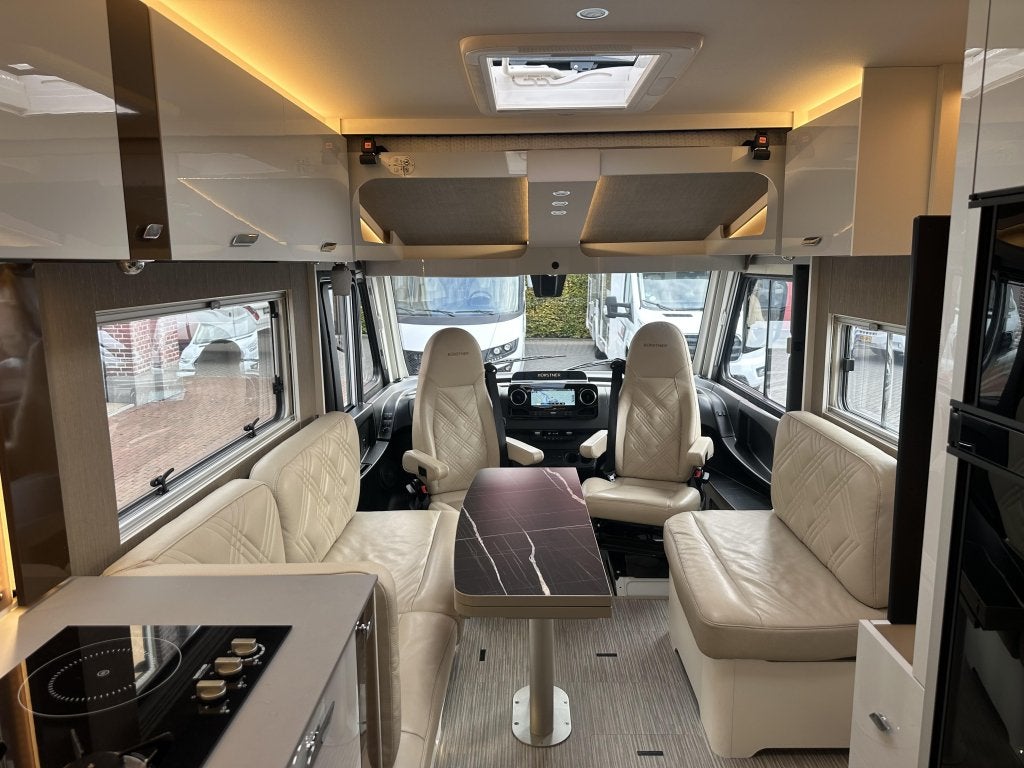 Foto 9 van Bürstner Elegance 910 G E&P Mercedes ALDE A