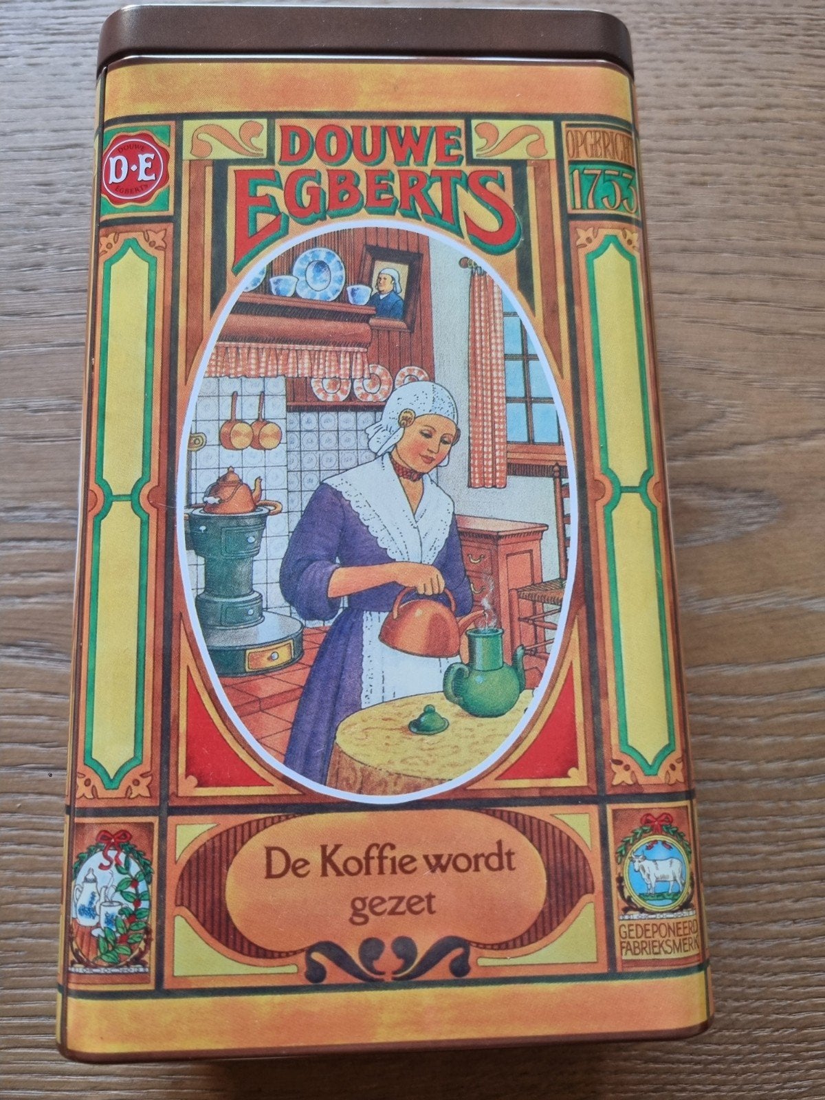 Twee Douwe Egberts blikken, Ophalen of Verzenden, Gebruikt, Koffie, Douwe Egberts