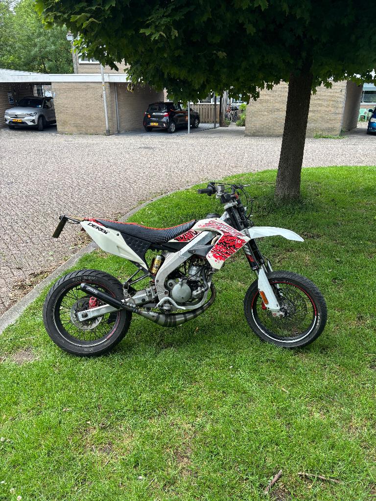 Derbi Senda DRD Pro 2010, Fietsen en Brommers, Brommers | Derbi, Ophalen, 6 versnellingen, Gebruikt, Maximaal 45 km/u