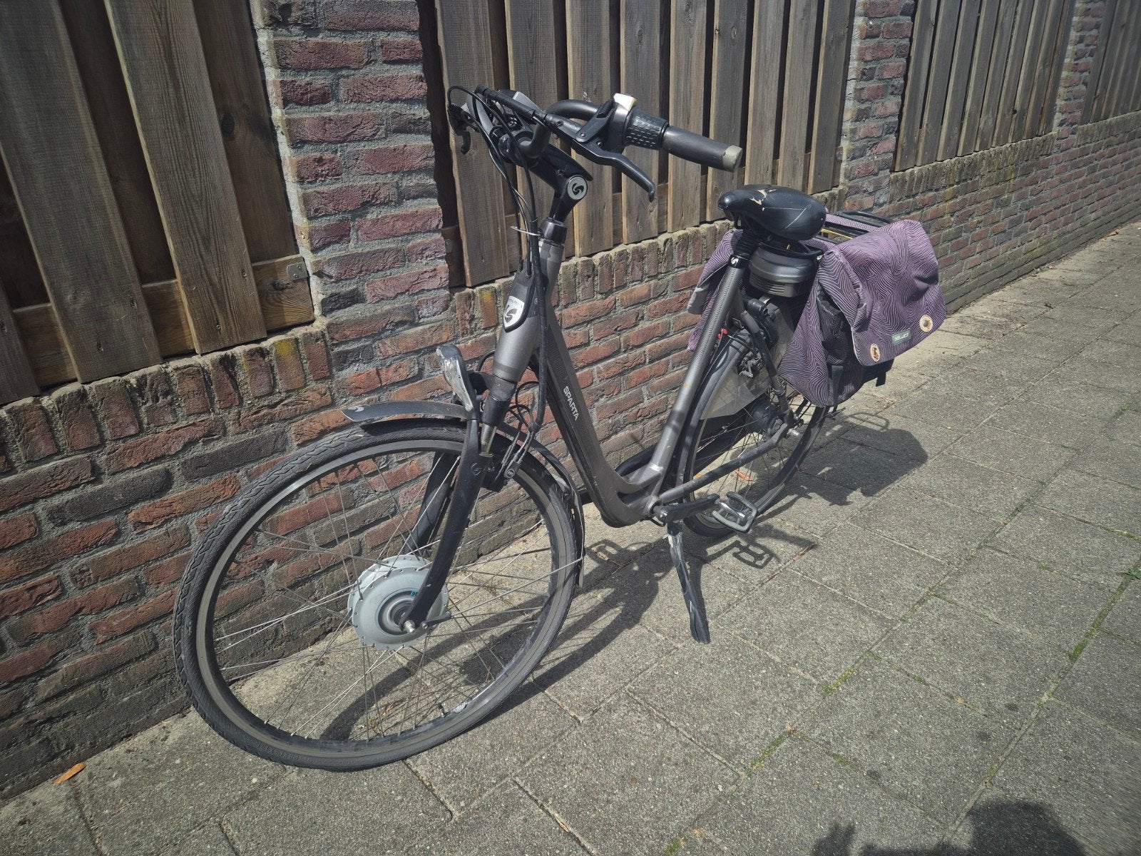 Sparta E-bike F8E opknapper/ fiets voor onderdelen, Fietsen en Brommers, Elektrische fietsen, Ophalen, Gebruikt, Minder dan 30 km per accu