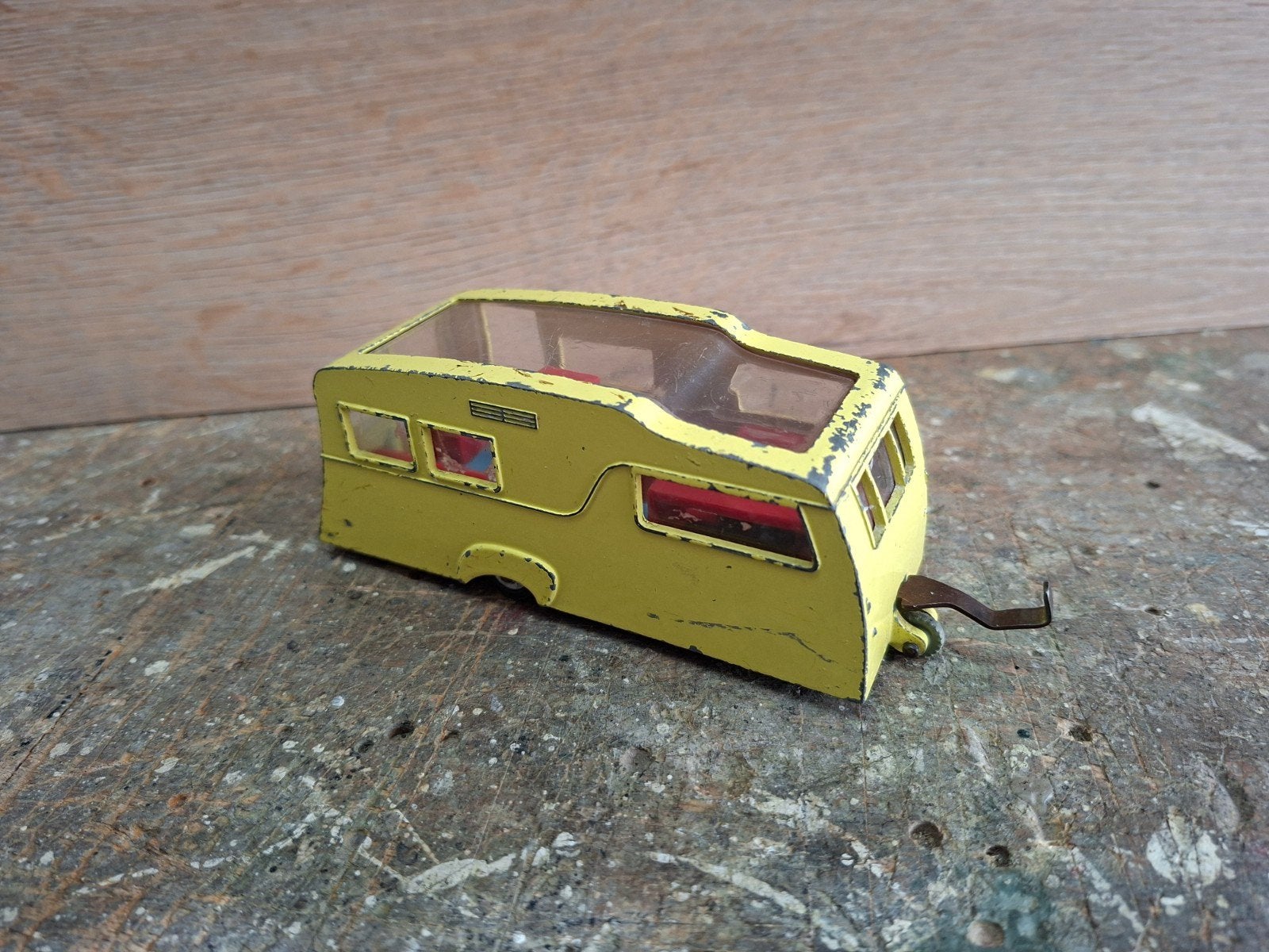 Dinky Toys Four-Berth Caravan, Ophalen of Verzenden, Gebruikt, Auto, Dinky Toys