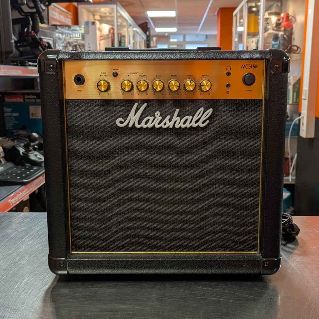 Marshall MG15R Gold 1x8 gitaarversterker combo, Muziek en Instrumenten, Marshall, Gebruikt, Support@marshall.com, Marshall Amplification PLC
Denbigh Road
Bletchley, Milton Keynes
MK1 1DQ
United Kingdom