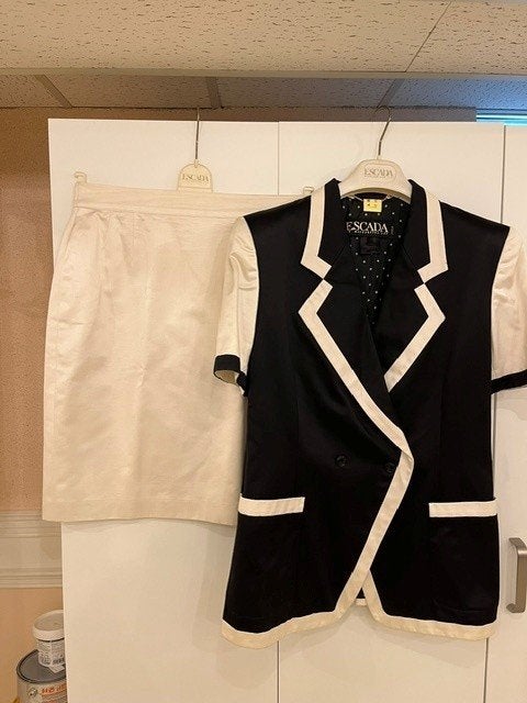 Dames pakje met korte mouw, Kleding | Dames, Zwart, Maat 42/44 (L), Escada, Ophalen of Verzenden