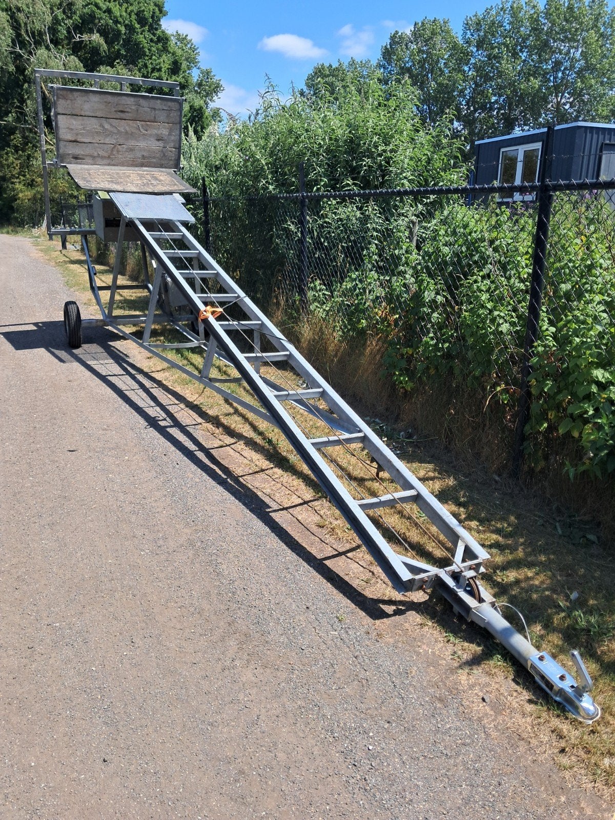 Bouwlift 220v neko / bouwlift 400v de jong, Ophalen