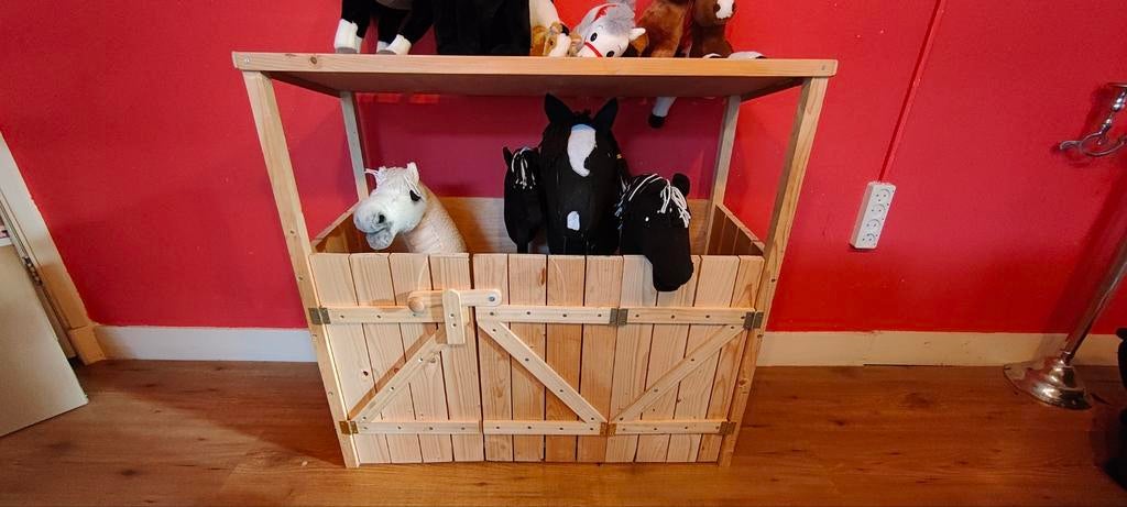 Houten Stokpaarden Stal - Hobbyhorse, Ophalen, Zo goed als nieuw, Jongen of Meisje