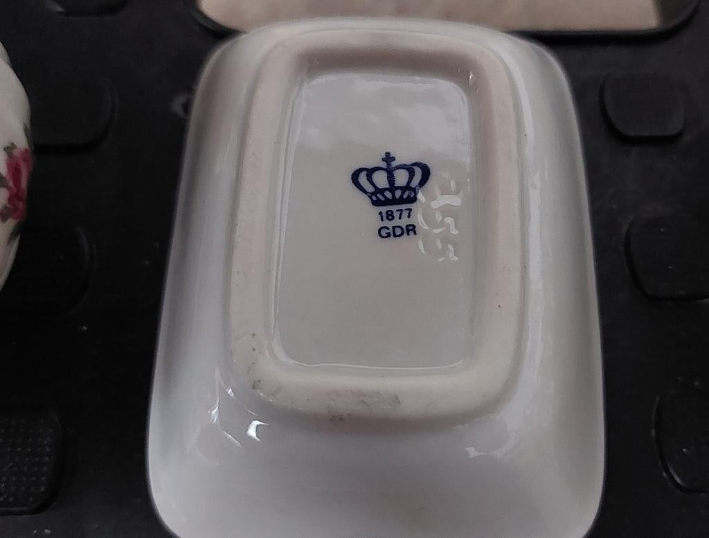 6 porseleinen bakjes, Antiek en Kunst, Antiek | Porselein, Ophalen of Verzenden