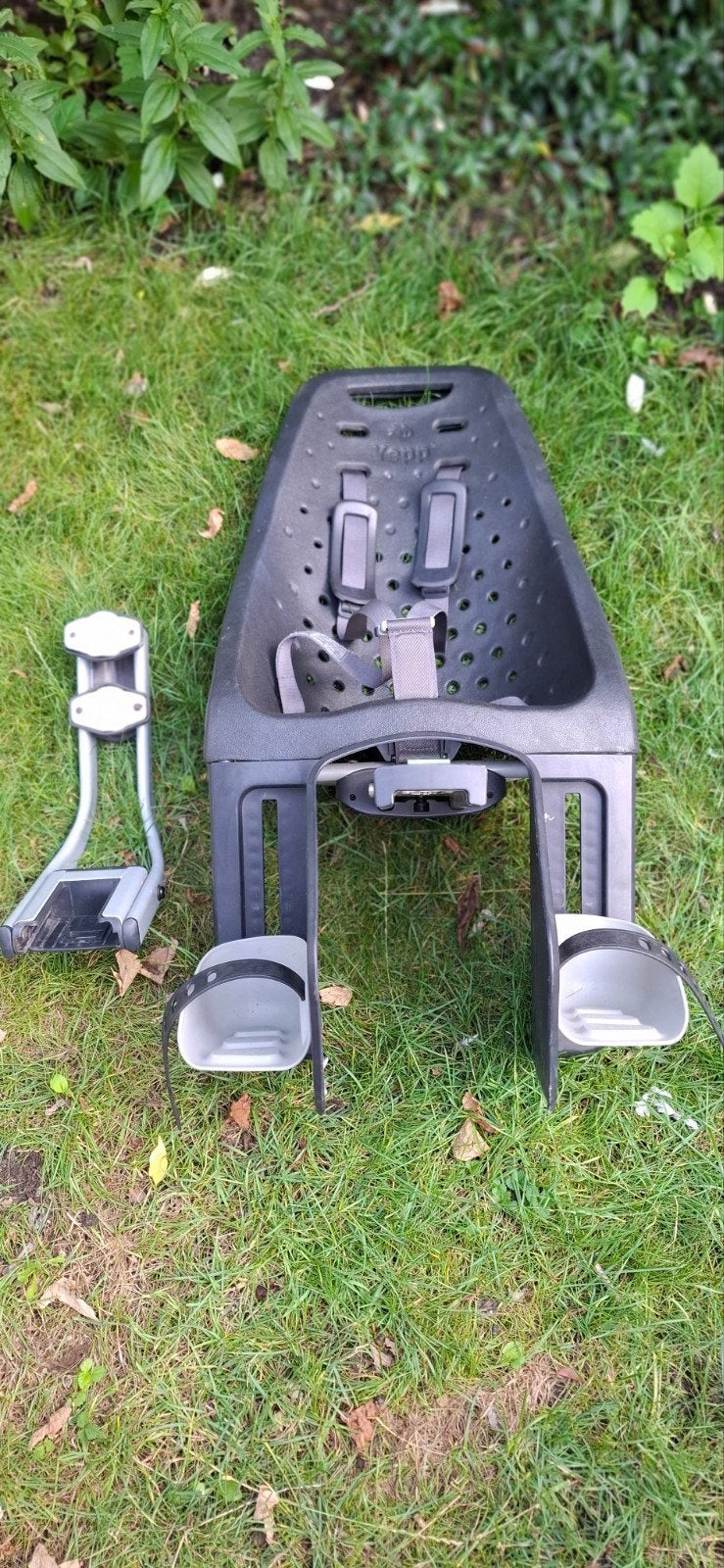 Thule Yepp Maxi Achterzitje (Zwart)- Complete Set, Ophalen