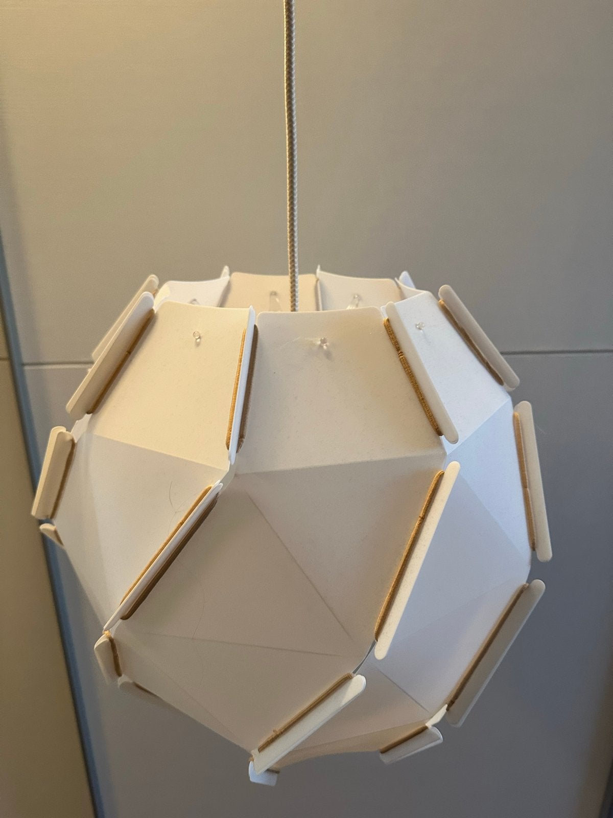 Ikea plafondlamp, wit, modern design, Huis en Inrichting, Ophalen, Zo goed als nieuw, Kunststof, E27 (groot)