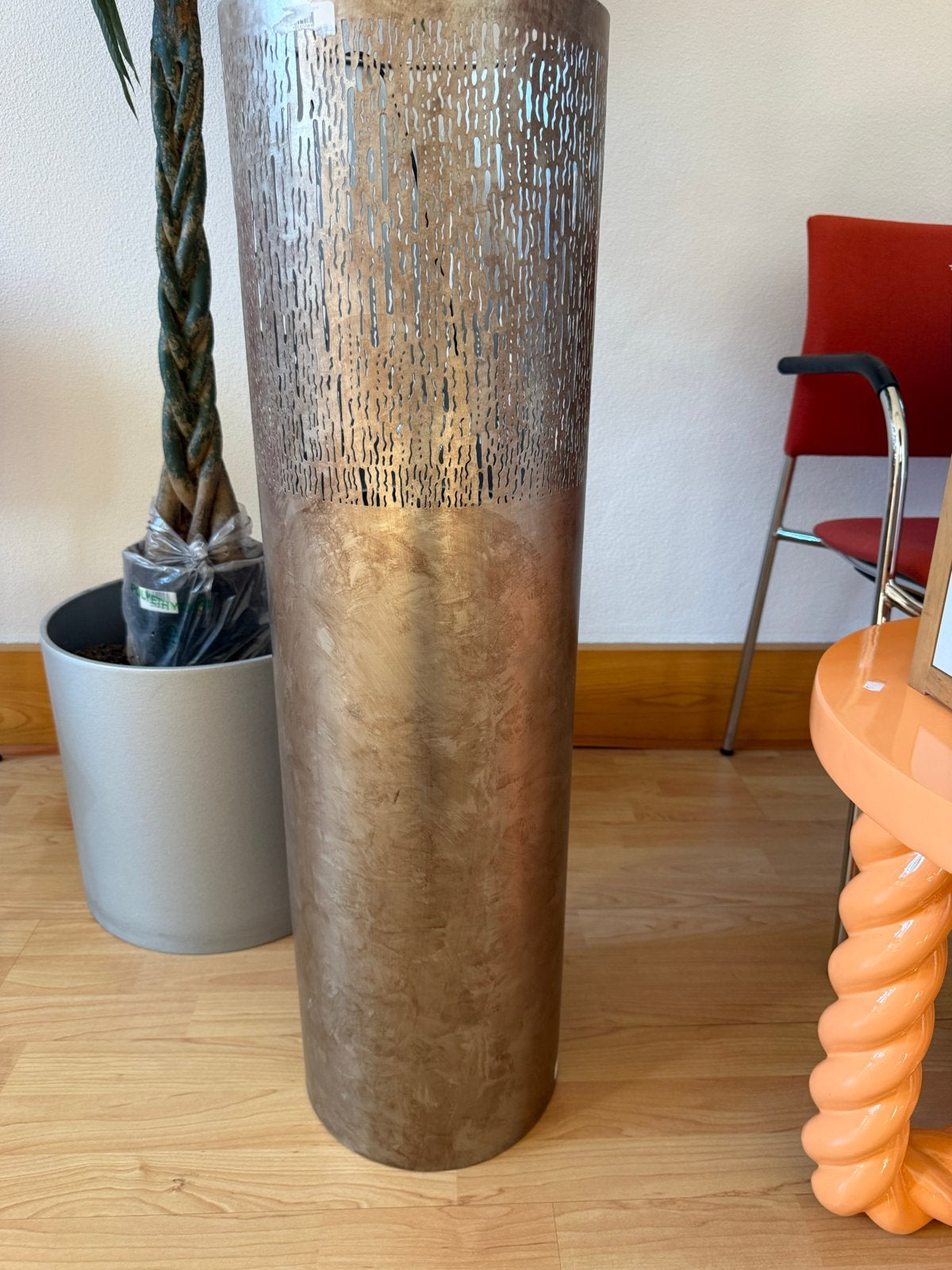 Ptmd Staande Lamp Messingkleur met Open Gewerkte Bovenkant, Gebruikt, 100 tot 150 cm, Metaal, E27 (groot)