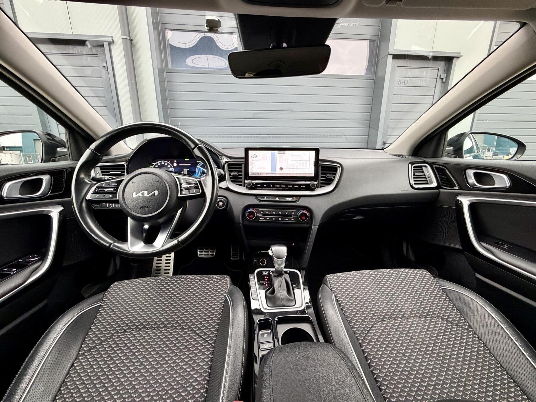 Kia XCeed 1.6 GDi PHEV 140pk DynamicPlusLine | Plug In Hybri, Auto's, Gebruikt, Leder en Stof, Zwart, 59 km/l