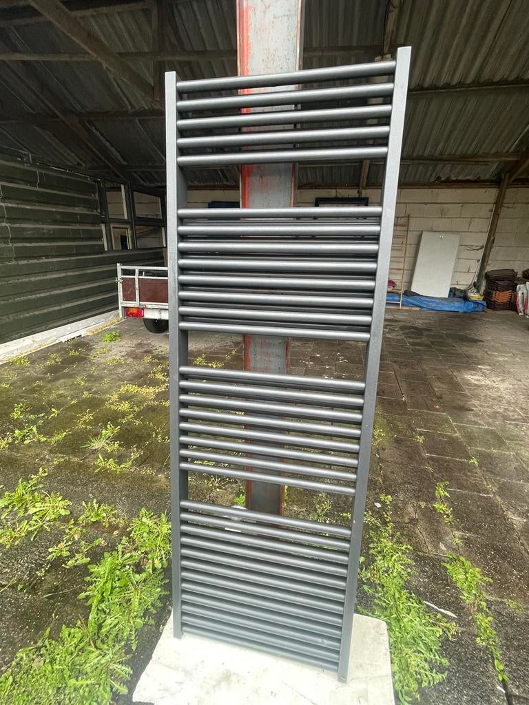 Designradiator nieuw, Doe-het-zelf en Verbouw, Radiator, Nieuw, Ophalen of Verzenden, 60 tot 150 cm