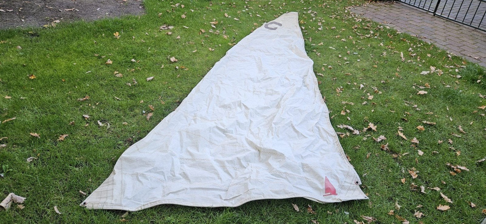 partij zeilen, Watersport en Boten, Ophalen, Gebruikt, 3 tot 6 meter, Minder dan 15 m²