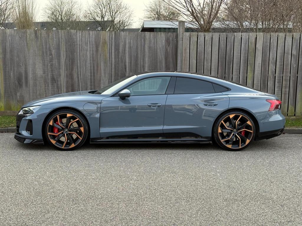 Audi E-tron GT RS 93 kWh B&O|Pano|360 |HuD|22"|Full options!, Automaat, Gebruikt, Zwart, 598 pk