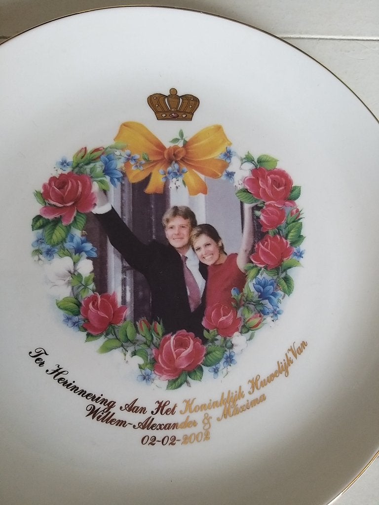 Herinneringsbord huwelijk Willem Alexander en Máxima 2 2 200, Ophalen of Verzenden, Gebruikt, Nederland, Servies