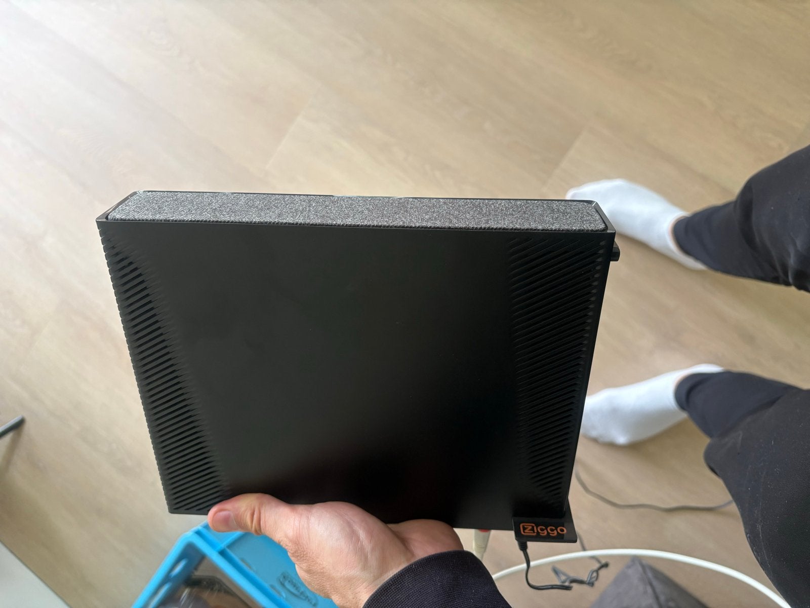 Ziggo modem met kabels - Compleet en direct klaar voor gebru, Computers en Software, Ophalen, Zo goed als nieuw, Router met modem