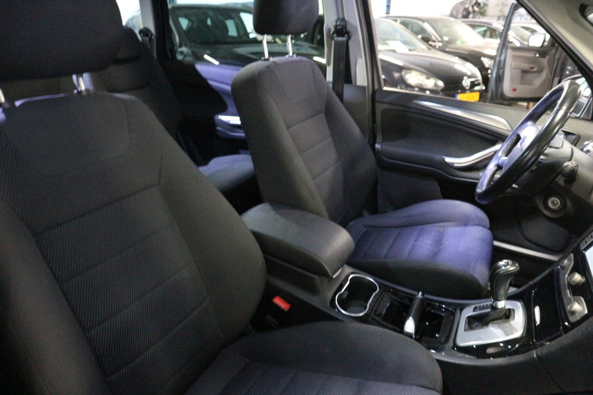 Ford S-Max 2.0 AUTOMAAT / 7 PERSOONS / JUL 2027 APK, Auto's, Euro 5, 1976 cc, Gebruikt, 4 cilinders
