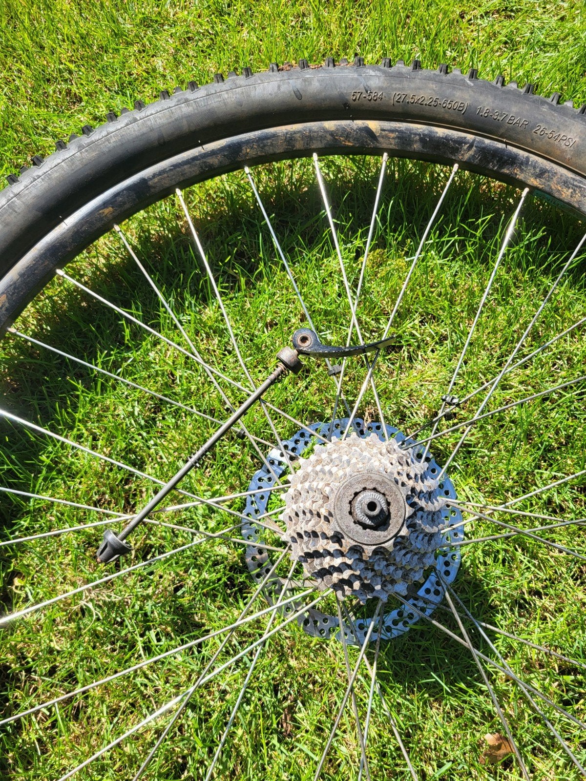 Twee Cube 27.5 inch fietsbanden met 8-speed cassette, Ophalen, Gebruikt, Band, Rubber