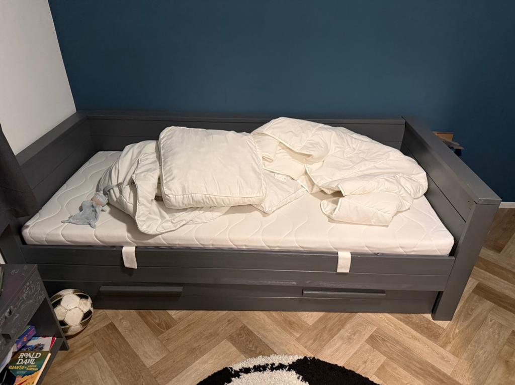 Jongens bed + kleding kast en matras, 85 tot 100 cm, Gebruikt, 180 cm of meer, Ophalen