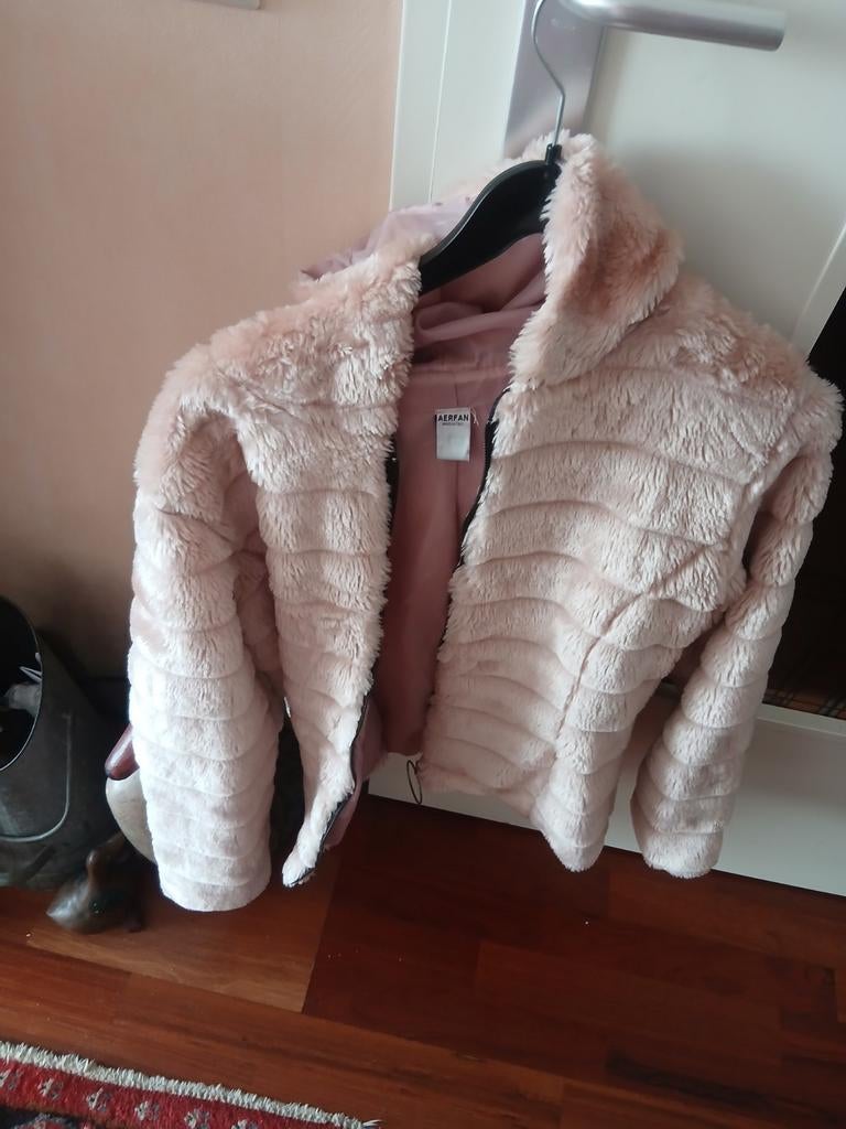 Nep bont jasje maat M, Onbekend, Roze, Gedragen, Ophalen