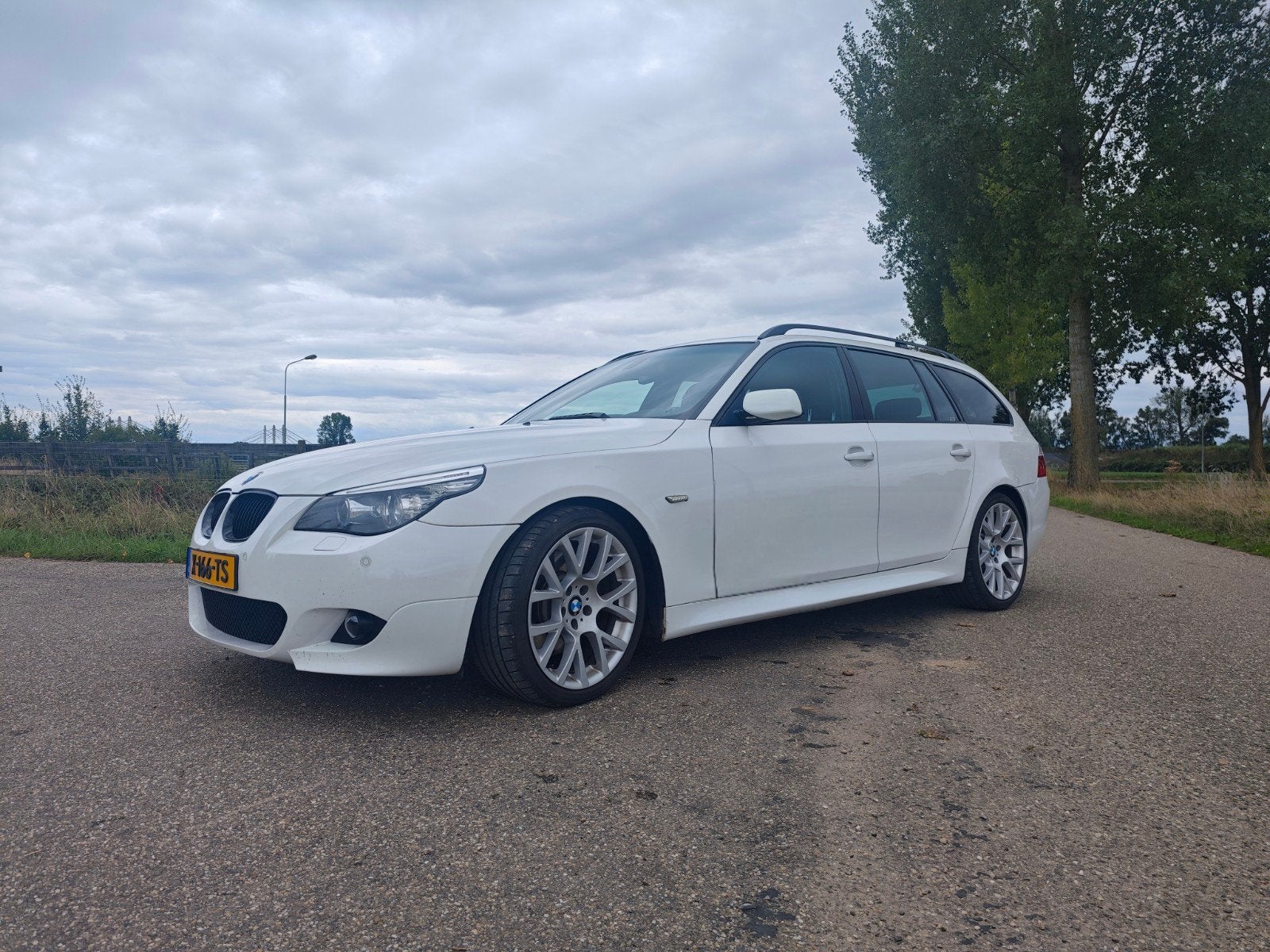 BMW 530i Touring E61 Individual, Auto's, BMW, 13 km/l, Achterwielaandrijving, Zwart, 1595 kg