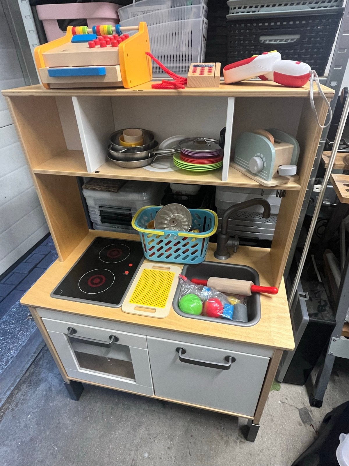 Speelgoedkeuken met kassa, pinapparaat en veel accessoires, Ophalen, Gebruikt, Hout, Speelkeuken