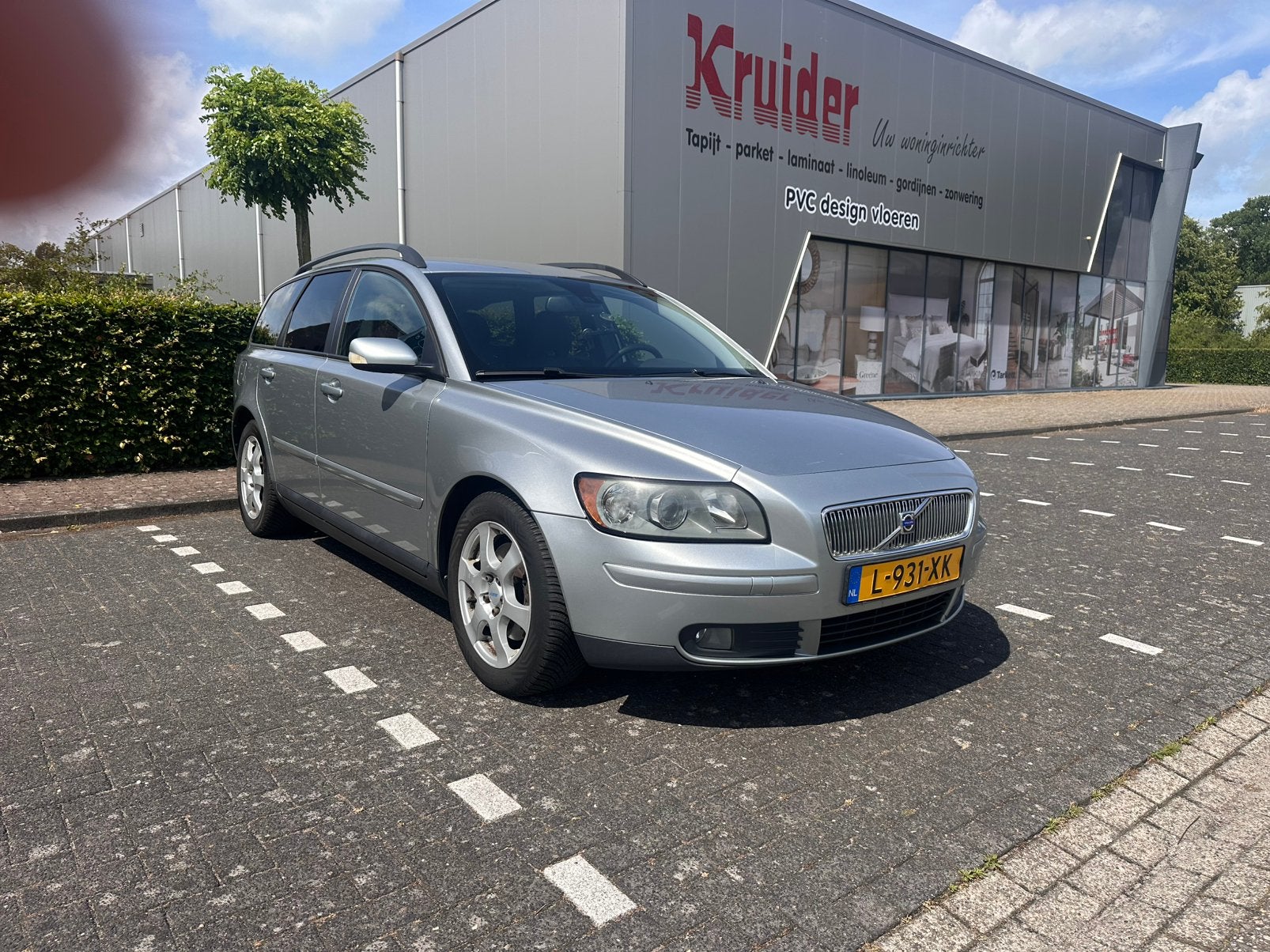Volvo V50 metallic grijs 170 pk, Auto's, Overige Auto's, Stof, 2287 cc, 4 stoelen, 3000 kg