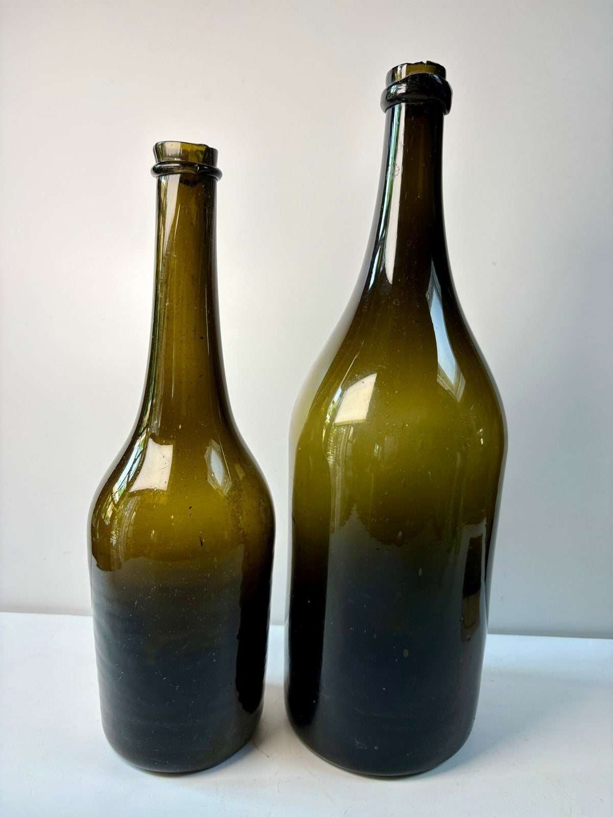 Twee antieke Belgische/Franse wijnflessen, 1800-1840, Ophalen of Verzenden