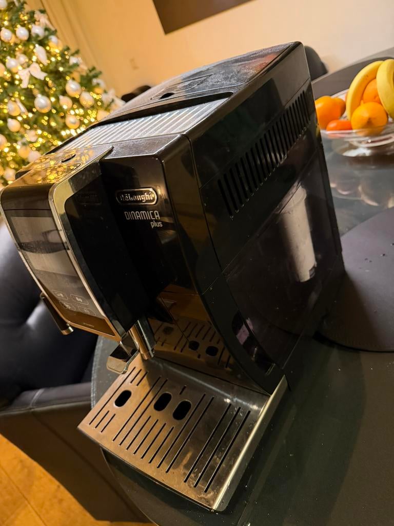 DeLonghi Dinamica Plus, Espresso apparaat, 10 kopjes of meer, Zo goed als nieuw, Afneembaar waterreservoir