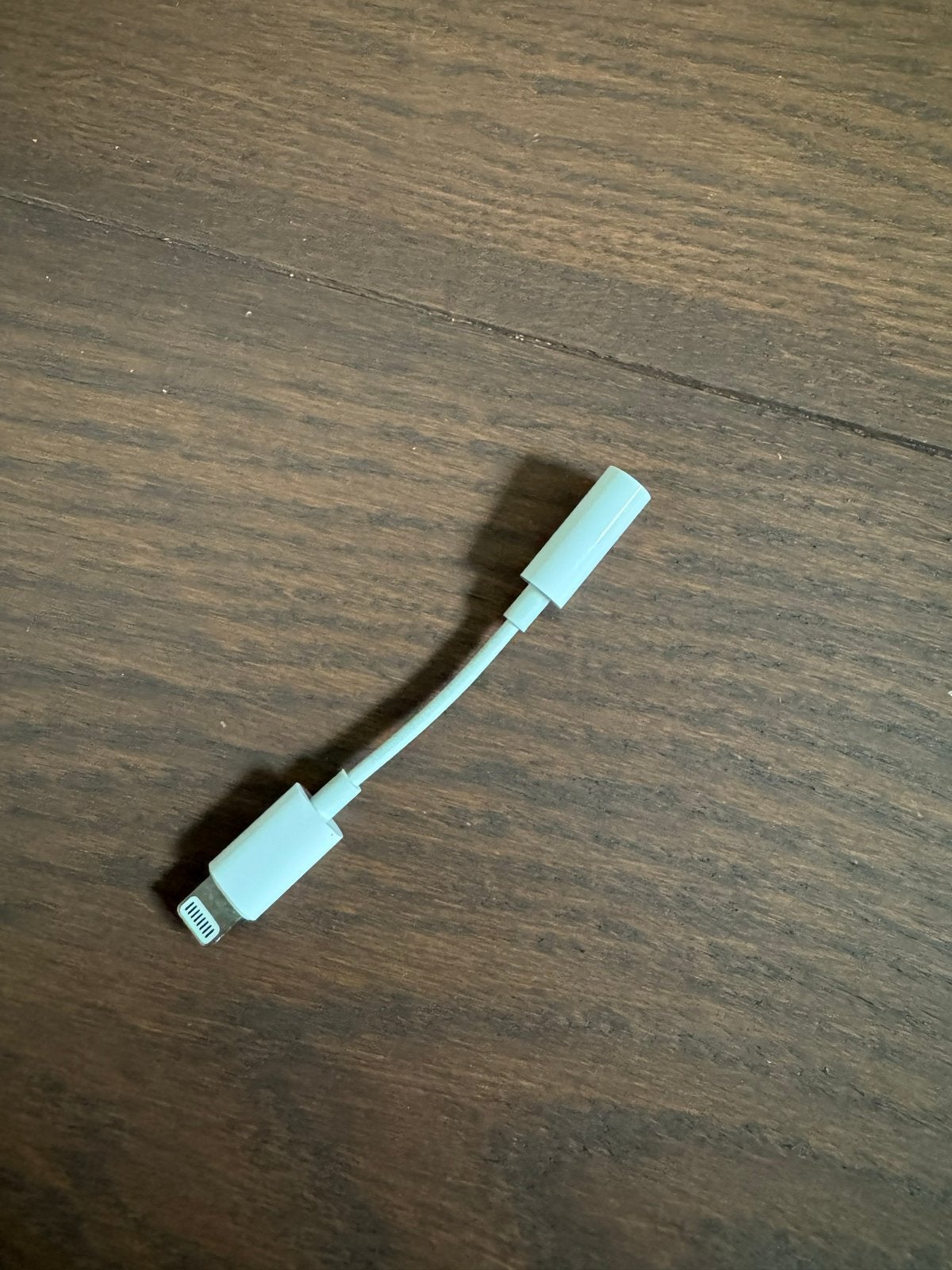 Apple Lightning naar 3,5 mm koptelefoonadapter, Ophalen of Verzenden, Zo goed als nieuw, Minder dan 2 meter, Overige kabels