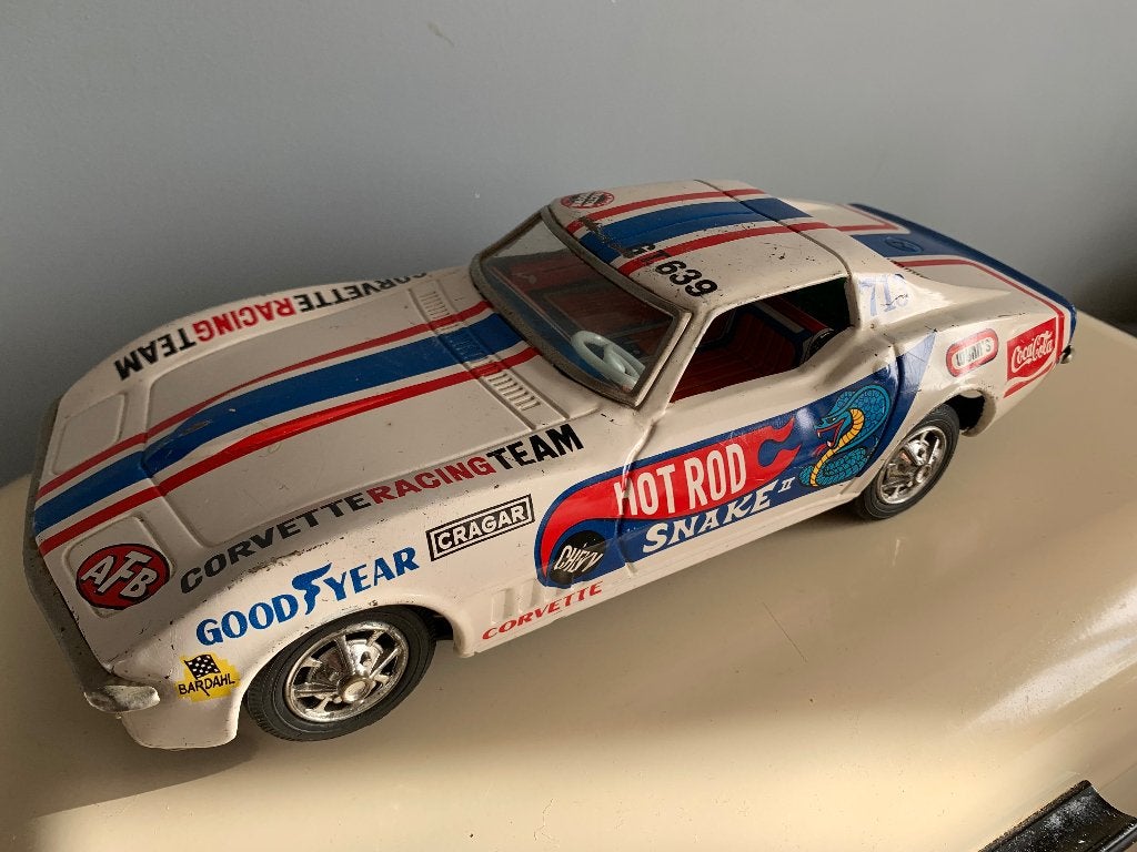 TAIYO JAPAN TIN CORVETTE BATTERY OPERATED BUMP ‘N’ GO CAR., Ophalen of Verzenden, Gebruikt, Auto, Overige merken
