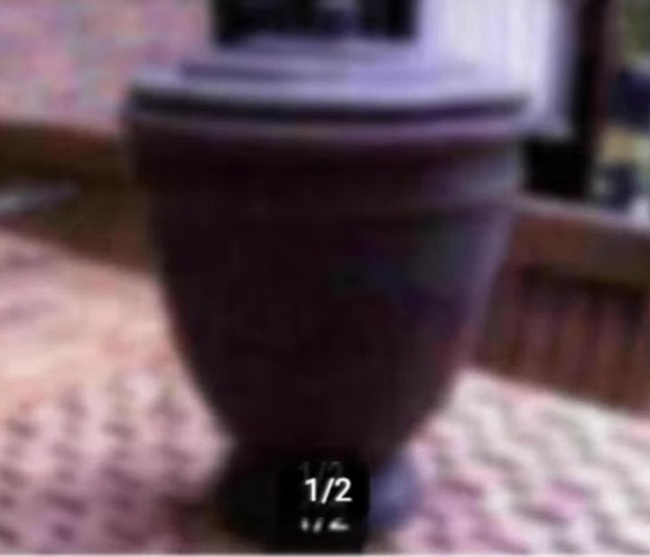Stenen pot H 26 cm Br 23 cm donkrbruin., Ophalen, Steen, Rond, Zo goed als nieuw