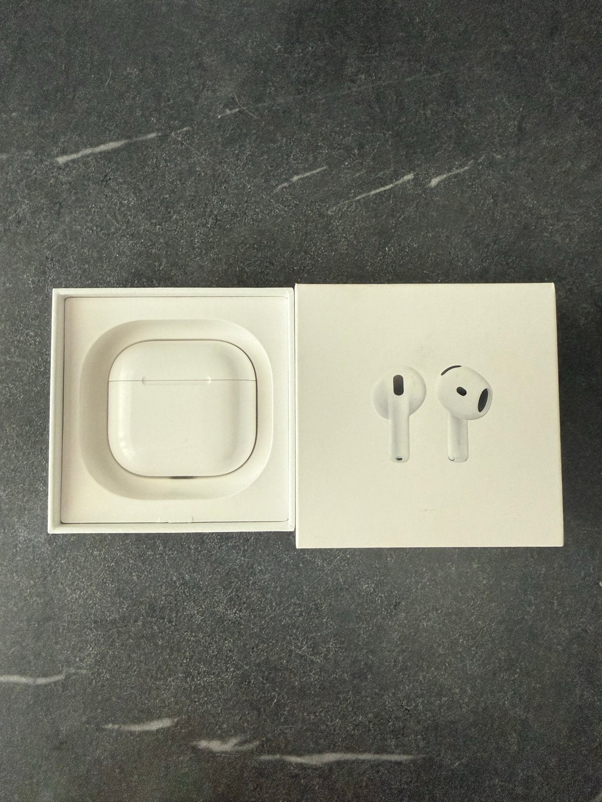 Apple AirPods 4 - Zo goed als nieuw